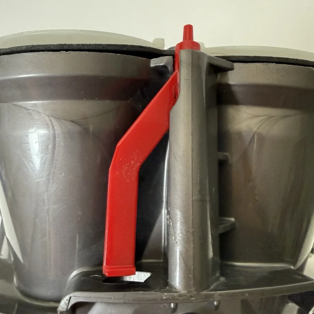 Dyson DC33 Upper Cyclone Assembly Gray Genuine OEM Replacement Part W/‎ Gasket